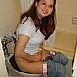 Pinkelnde Frauen - Toilettenbilder