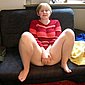 Willige Hausfrau und ihre nackte Spalte