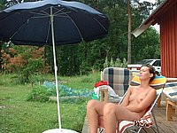 Spontaner Blowjob im Freien