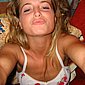 Blondes B�ckst�ck mit nassem V�tzchen