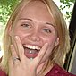 Blonde Schlampe nackt und beim Blasen und Eier lecken