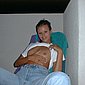 Blondes M�dchen mit kleinen Titten zeigt ihre Titten und ihre nackte M�se