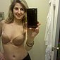 H�bsche Blondine fotografiert sich selbst nackt