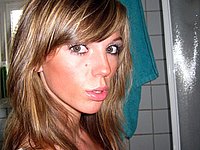 Junge Blondine - private Unterwsche Bilder