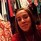 Junges M�dchen (18) spielt sich am V�tzchen herum