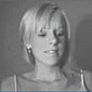 Blondes M�dchen filmt ihre Titten vor der Webcam