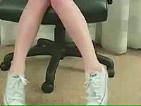 Vibrator Sex auf dem Bürostuhl