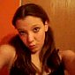 Sexy M�dchen (18) filmt sich selbst nackt im Badezimmer