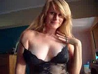 Blondine mit schönen dicken Titten beim Blowjob